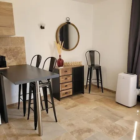Apartment Studio Refait A Neuf